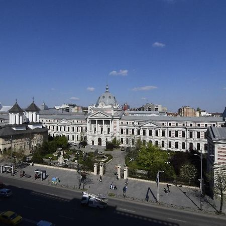 University Square - View Of City Бухарест Экстерьер фото